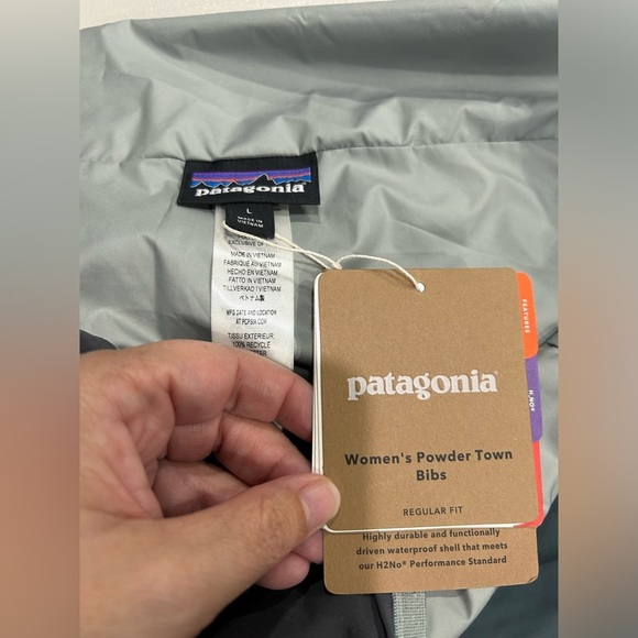 Patagonia Women's L Large Powder Town Ski Bibs Nouveau Green Grey NWT Snow - Picture 8 of 15